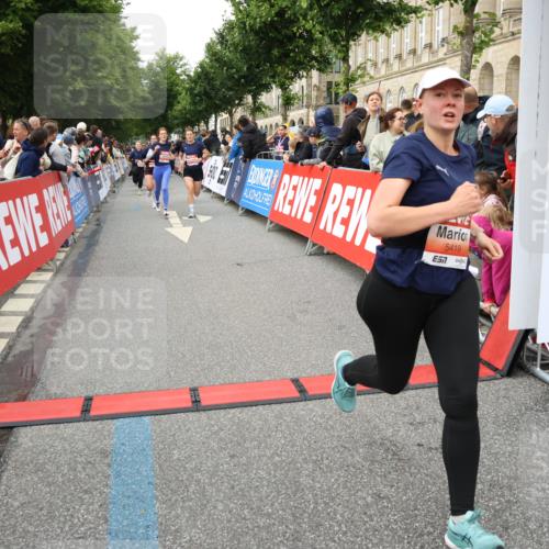 14.06.2026 - REWE Women's Run Strokosch-Dieckow http://msf.ph/oto/9766710 14.06.2026 11:01:20 Ziel 5041, 5087, 5262, 5270, 5315, 5326, 5419, 5421, 5455, 5603, 5771, 5948, 5952, 6025 meine-sportfotos.de