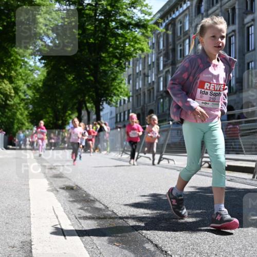 14.06.2026 - REWE Women's Run J. Mangold http://msf.ph/oto/9766712 14.06.2026 11:38:13 Ziel 150, 186, 195, 197, 199, 210, 240, 279, 297, 332, 347, 353, 371 meine-sportfotos.de