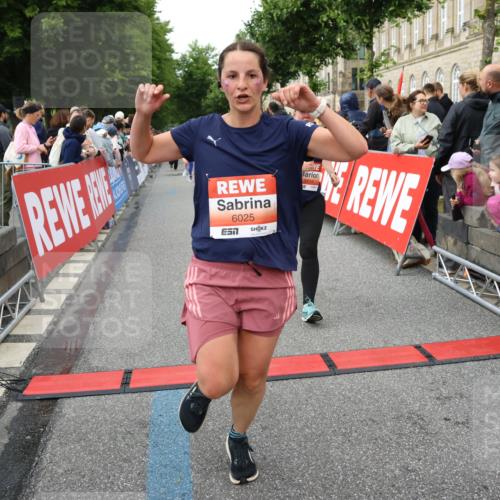 14.06.2026 - REWE Women's Run Strokosch-Dieckow http://msf.ph/oto/9766724 14.06.2026 11:01:20 Ziel 5041, 5087, 5262, 5270, 5315, 5326, 5419, 5421, 5455, 5603, 5771, 5948, 5952, 6025 meine-sportfotos.de