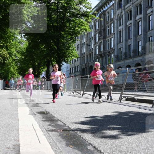 14.06.2026 - REWE Women's Run J. Mangold http://msf.ph/oto/9766726 14.06.2026 11:38:14 Ziel 150, 186, 195, 197, 210, 240, 297, 332, 347, 353, 371 meine-sportfotos.de