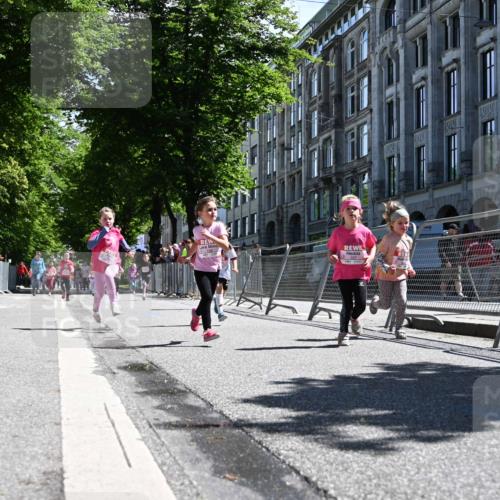 14.06.2026 - REWE Women's Run J. Mangold http://msf.ph/oto/9766732 14.06.2026 11:38:15 Ziel 150, 161, 186, 195, 197, 210, 240, 332, 347, 353, 371 meine-sportfotos.de