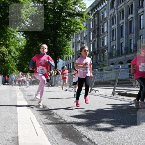 14.06.2026 - REWE Women's Run J. Mangold http://msf.ph/oto/9766746 14.06.2026 11:38:16 Ziel 150, 161, 186, 195, 197, 210, 240, 332, 347, 353, 371 meine-sportfotos.de