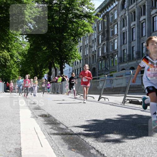 14.06.2026 - REWE Women's Run J. Mangold http://msf.ph/oto/9766765 14.06.2026 11:38:17 Ziel 150, 161, 186, 195, 197, 210, 332, 347, 349, 353, 371 meine-sportfotos.de