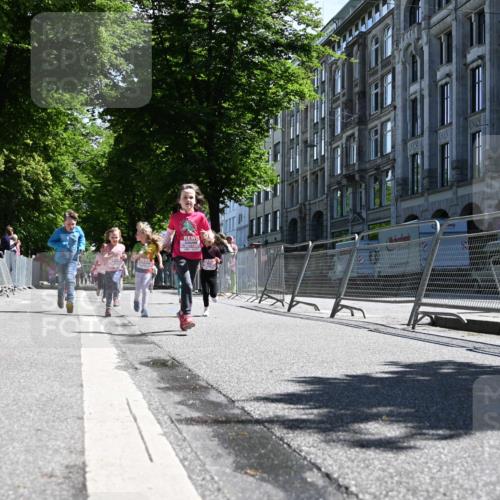 14.06.2026 - REWE Women's Run J. Mangold http://msf.ph/oto/9766796 14.06.2026 11:38:20 Ziel 134, 161, 186, 195, 197, 242, 332, 347, 349, 360, 371 meine-sportfotos.de