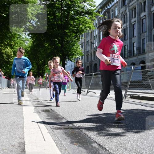 14.06.2026 - REWE Women's Run J. Mangold http://msf.ph/oto/9766810 14.06.2026 11:38:22 Ziel 109, 134, 143, 144, 161, 191, 195, 217, 242, 332, 349, 360 meine-sportfotos.de