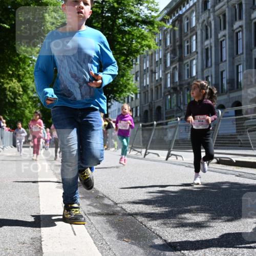14.06.2026 - REWE Women's Run J. Mangold http://msf.ph/oto/9766824 14.06.2026 11:38:23 Ziel 109, 134, 143, 144, 161, 191, 195, 217, 242, 308, 332, 338, 349, 360 meine-sportfotos.de
