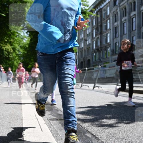14.06.2026 - REWE Women's Run J. Mangold http://msf.ph/oto/9766826 14.06.2026 11:38:23 Ziel 109, 134, 143, 144, 161, 191, 195, 217, 242, 308, 332, 338, 349, 360 meine-sportfotos.de