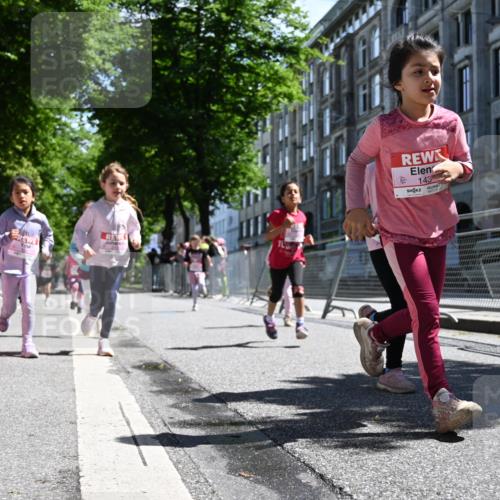 14.06.2026 - REWE Women's Run J. Mangold http://msf.ph/oto/9766858 14.06.2026 11:38:27 Ziel 109, 134, 143, 144, 191, 213, 217, 219, 229, 230, 231, 242, 308, 338, 349, 360 meine-sportfotos.de