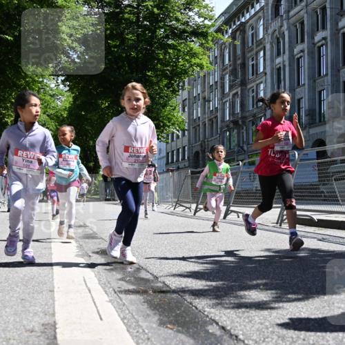 14.06.2026 - REWE Women's Run J. Mangold http://msf.ph/oto/9766866 14.06.2026 11:38:28 Ziel 109, 134, 143, 144, 191, 213, 217, 219, 229, 230, 231, 242, 308, 338, 360 meine-sportfotos.de