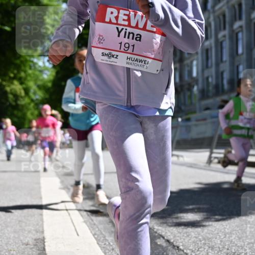 14.06.2026 - REWE Women's Run J. Mangold http://msf.ph/oto/9766879 14.06.2026 11:38:29 Ziel 109, 143, 144, 191, 213, 217, 219, 229, 230, 231, 242, 308, 338, 360 meine-sportfotos.de