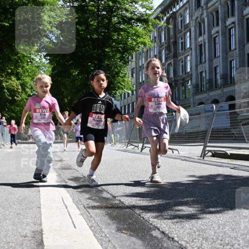 14.06.2026 - REWE Women's Run J. Mangold http://msf.ph/oto/9766903 14.06.2026 11:38:32 Ziel 109, 191, 213, 217, 219, 223, 229, 230, 231, 285, 286, 308, 338 meine-sportfotos.de