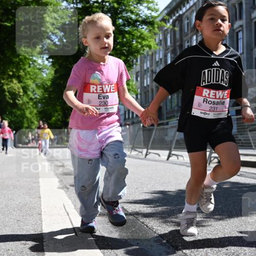 14.06.2026 - REWE Women's Run J. Mangold http://msf.ph/oto/9766914 14.06.2026 11:38:33 Ziel 213, 219, 223, 229, 230, 231, 236, 285, 286, 308, 338 meine-sportfotos.de