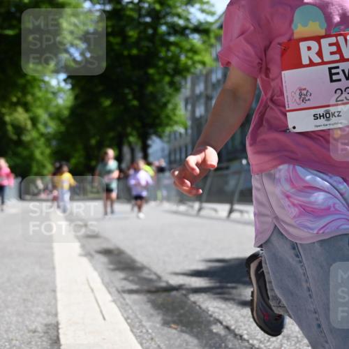 14.06.2026 - REWE Women's Run J. Mangold http://msf.ph/oto/9766920 14.06.2026 11:38:34 Ziel 147, 213, 219, 223, 229, 230, 231, 236, 285, 286, 287 meine-sportfotos.de