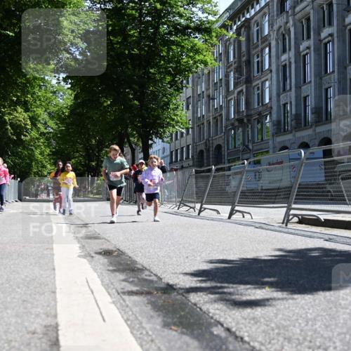 14.06.2026 - REWE Women's Run J. Mangold http://msf.ph/oto/9766925 14.06.2026 11:38:34 Ziel 147, 213, 219, 223, 229, 230, 231, 236, 285, 286, 287 meine-sportfotos.de