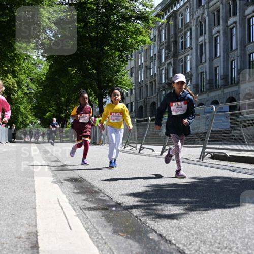 14.06.2026 - REWE Women's Run J. Mangold http://msf.ph/oto/9766948 14.06.2026 11:38:38 Ziel 147, 223, 236, 285, 286, 287 meine-sportfotos.de