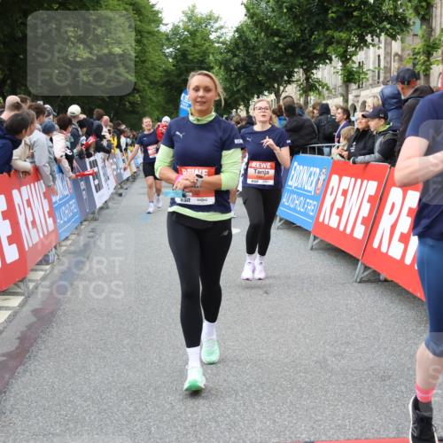 14.06.2026 - REWE Women's Run Strokosch-Dieckow http://msf.ph/oto/9766966 14.06.2026 11:01:02 Ziel 5054, 5055, 5146, 5242, 5307, 5341, 5364, 5532, 5547, 5548, 5767, 5861, 5941, 6018 meine-sportfotos.de