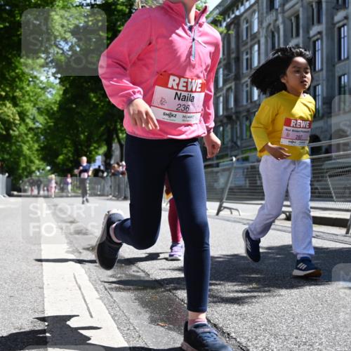 14.06.2026 - REWE Women's Run J. Mangold http://msf.ph/oto/9766967 14.06.2026 11:38:39 Ziel 115, 147, 223, 236, 285, 286, 287 meine-sportfotos.de