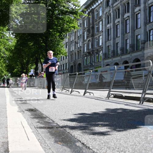 14.06.2026 - REWE Women's Run J. Mangold http://msf.ph/oto/9766971 14.06.2026 11:38:43 Ziel 115, 147, 202, 236, 284, 287 meine-sportfotos.de