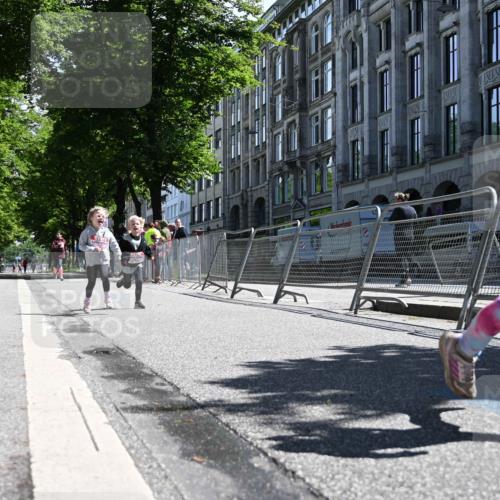 14.06.2026 - REWE Women's Run J. Mangold http://msf.ph/oto/9767027 14.06.2026 11:38:52 Ziel 202, 222, 243, 284, 291, 366 meine-sportfotos.de