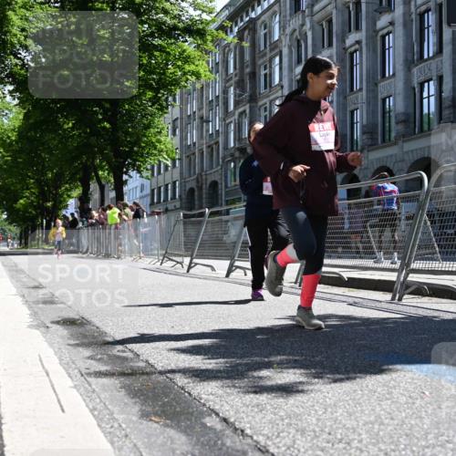 14.06.2026 - REWE Women's Run J. Mangold http://msf.ph/oto/9767064 14.06.2026 11:38:58 Ziel 218, 222, 243, 291 meine-sportfotos.de