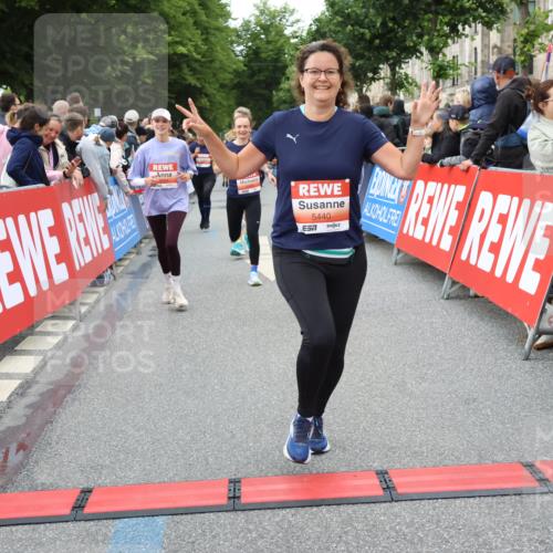 14.06.2026 - REWE Women's Run Strokosch-Dieckow http://msf.ph/oto/9767327 14.06.2026 11:00:48 Ziel 5193, 5328, 5440, 5486, 5716, 5764, 5883, 5894, 6055, 6061 meine-sportfotos.de