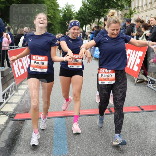 14.06.2026 - REWE Women's Run Strokosch-Dieckow http://msf.ph/oto/9767577 14.06.2026 11:00:35 Ziel 5001, 5002, 5003, 5004, 5050, 5143, 5147, 5233, 5415, 5432, 5435, 5453, 5665, 5691, 5692, 5719, 5782, 5929, 6019, 6040 meine-sportfotos.de