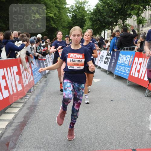 14.06.2026 - REWE Women's Run Strokosch-Dieckow http://msf.ph/oto/9767822 14.06.2026 11:00:27 Ziel 5143, 5233, 5322, 5403, 5415, 5691, 5692, 6019, 6040 meine-sportfotos.de