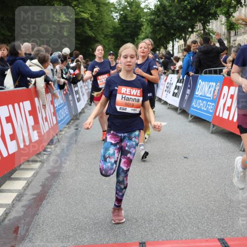 14.06.2026 - REWE Women's Run Strokosch-Dieckow http://msf.ph/oto/9767832 14.06.2026 11:00:27 Ziel 5143, 5233, 5322, 5403, 5415, 5691, 5692, 6019, 6040 meine-sportfotos.de