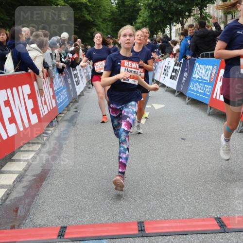 14.06.2026 - REWE Women's Run Strokosch-Dieckow http://msf.ph/oto/9767847 14.06.2026 11:00:27 Ziel 5143, 5233, 5322, 5403, 5415, 5691, 5692, 6019, 6040 meine-sportfotos.de