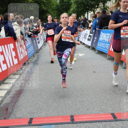 14.06.2026 - REWE Women's Run Strokosch-Dieckow http://msf.ph/oto/9767855 14.06.2026 11:00:26 Ziel 5143, 5233, 5322, 5403, 5415, 5691, 5692, 6019, 6040 meine-sportfotos.de