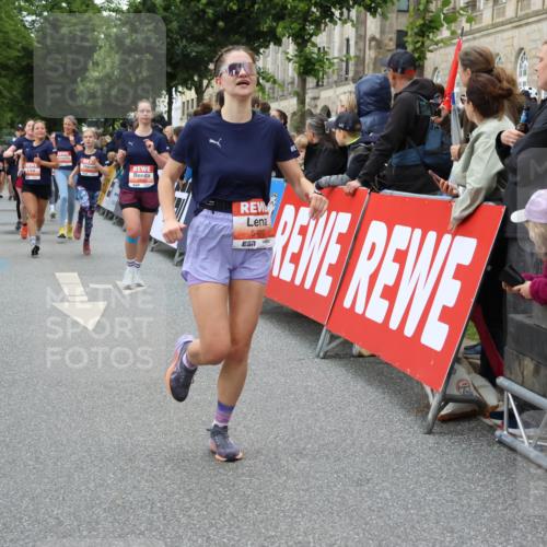 14.06.2026 - REWE Women's Run Strokosch-Dieckow http://msf.ph/oto/9767909 14.06.2026 11:00:24 Ziel 5143, 5233, 5284, 5322, 5403, 5691, 5692, 5792, 5930, 5954, 6019 meine-sportfotos.de