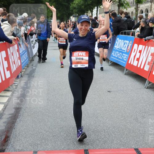 14.06.2026 - REWE Women's Run Strokosch-Dieckow http://msf.ph/oto/9768040 14.06.2026 11:00:15 Ziel 5101, 5274, 5284, 5286, 5526, 5792, 5801, 5821, 5892, 5930, 5954, 6035 meine-sportfotos.de