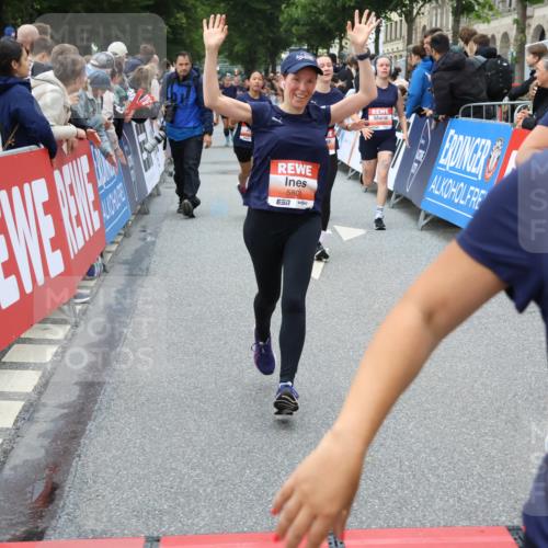 14.06.2026 - REWE Women's Run Strokosch-Dieckow http://msf.ph/oto/9768079 14.06.2026 11:00:14 Ziel 5101, 5274, 5284, 5286, 5526, 5792, 5801, 5821, 5892, 5930, 5954, 6035 meine-sportfotos.de