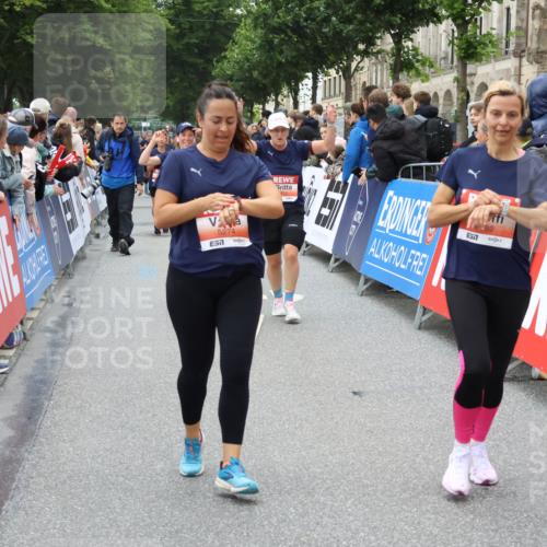 14.06.2026 - REWE Women's Run Strokosch-Dieckow http://msf.ph/oto/9768100 14.06.2026 11:00:12 Ziel 5101, 5217, 5274, 5284, 5286, 5340, 5526, 5801, 5821, 5892, 5954, 6035 meine-sportfotos.de