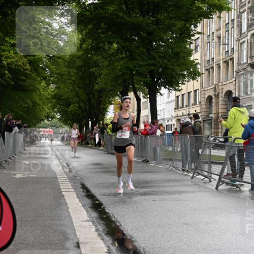 14.06.2026 - REWE Women's Run J. Mangold http://msf.ph/oto/9768216 14.06.2026 09:42:43 Ziel 10080, 10992 meine-sportfotos.de