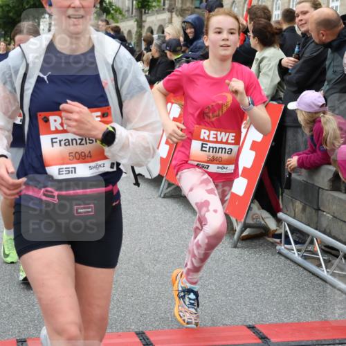 14.06.2026 - REWE Women's Run Strokosch-Dieckow http://msf.ph/oto/9768244 14.06.2026 11:00:04 Ziel 5094, 5139, 5217, 5258, 5286, 5340, 5569, 5873, 5886, 6030, 6034, 6035 meine-sportfotos.de