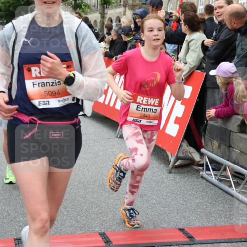 14.06.2026 - REWE Women's Run Strokosch-Dieckow http://msf.ph/oto/9768253 14.06.2026 11:00:04 Ziel 5094, 5139, 5217, 5258, 5286, 5340, 5569, 5873, 5886, 6030, 6034, 6035 meine-sportfotos.de