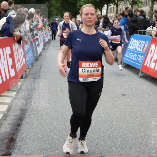 14.06.2026 - REWE Women's Run Strokosch-Dieckow http://msf.ph/oto/9768327 14.06.2026 11:00:01 Ziel 5094, 5139, 5217, 5258, 5340, 5569, 5873, 5886, 6030, 6031, 6034 meine-sportfotos.de