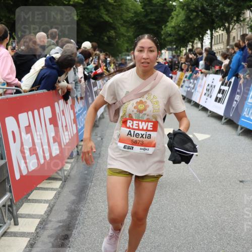 14.06.2026 - REWE Women's Run Strokosch-Dieckow http://msf.ph/oto/9768386 14.06.2026 11:00:00 Ziel 5094, 5139, 5258, 5340, 5569, 5873, 5886, 6030, 6031, 6034 meine-sportfotos.de