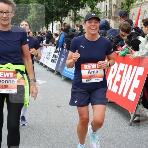 14.06.2026 - REWE Women's Run Strokosch-Dieckow http://msf.ph/oto/9768481 14.06.2026 10:59:57 Ziel 5139, 5258, 5569, 5873, 5886, 6030, 6031 meine-sportfotos.de
