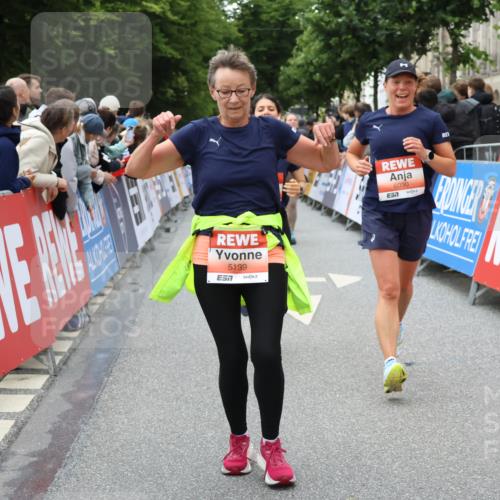 14.06.2026 - REWE Women's Run Strokosch-Dieckow http://msf.ph/oto/9768532 14.06.2026 10:59:56 Ziel 5139, 5258, 5569, 5873, 6030, 6031 meine-sportfotos.de