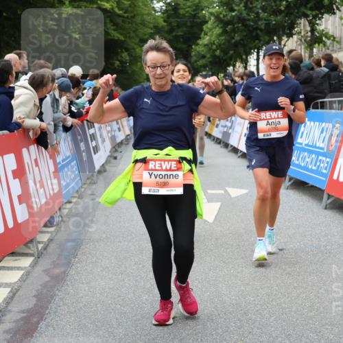 14.06.2026 - REWE Women's Run Strokosch-Dieckow http://msf.ph/oto/9768542 14.06.2026 10:59:56 Ziel 5139, 5258, 5569, 5873, 6030, 6031 meine-sportfotos.de