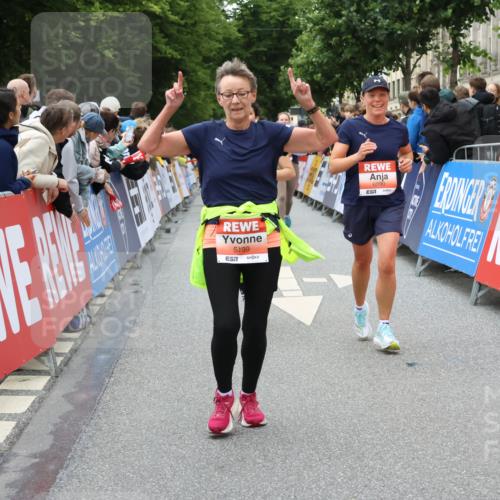 14.06.2026 - REWE Women's Run Strokosch-Dieckow http://msf.ph/oto/9768592 14.06.2026 10:59:55 Ziel 5139, 5258, 5560, 6017, 6030, 6031 meine-sportfotos.de