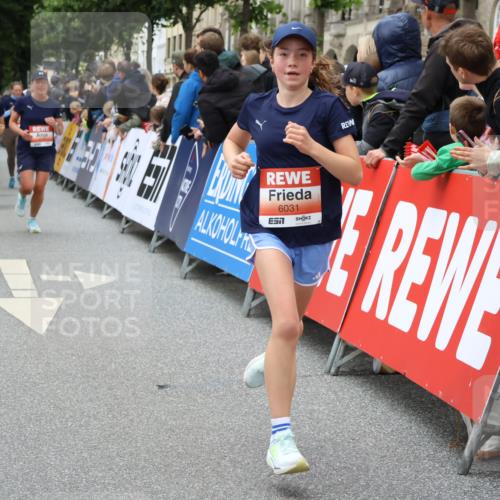 14.06.2026 - REWE Women's Run Strokosch-Dieckow http://msf.ph/oto/9768616 14.06.2026 10:59:53 Ziel 5139, 5258, 5560, 5642, 5928, 6017, 6030, 6031 meine-sportfotos.de