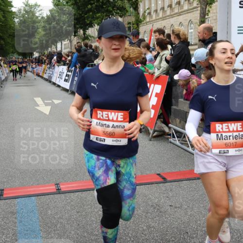 14.06.2026 - REWE Women's Run Strokosch-Dieckow http://msf.ph/oto/9768651 14.06.2026 10:59:48 Ziel 5536, 5560, 5590, 5634, 5642, 5928, 6016, 6017 meine-sportfotos.de
