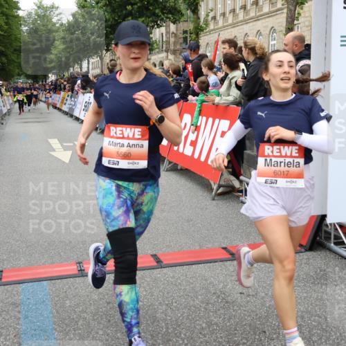 14.06.2026 - REWE Women's Run Strokosch-Dieckow http://msf.ph/oto/9768672 14.06.2026 10:59:48 Ziel 5536, 5560, 5590, 5634, 5642, 5928, 6016, 6017 meine-sportfotos.de
