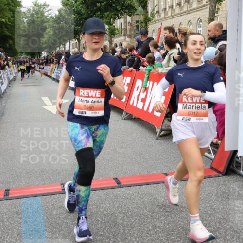 14.06.2026 - REWE Women's Run Strokosch-Dieckow http://msf.ph/oto/9768683 14.06.2026 10:59:47 Ziel 5418, 5536, 5560, 5590, 5634, 5642, 5928, 6016, 6017 meine-sportfotos.de
