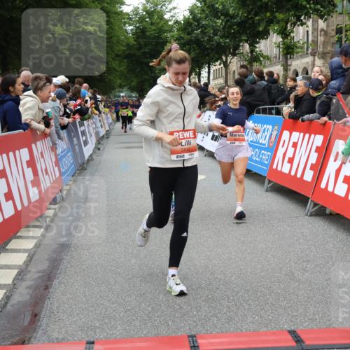 14.06.2026 - REWE Women's Run Strokosch-Dieckow http://msf.ph/oto/9768717 14.06.2026 10:59:46 Ziel 5117, 5418, 5536, 5560, 5590, 5634, 5642, 5928, 6016, 6017 meine-sportfotos.de