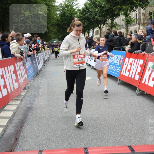 14.06.2026 - REWE Women's Run Strokosch-Dieckow http://msf.ph/oto/9768728 14.06.2026 10:59:46 Ziel 5117, 5418, 5536, 5560, 5590, 5634, 5642, 5928, 6016, 6017 meine-sportfotos.de