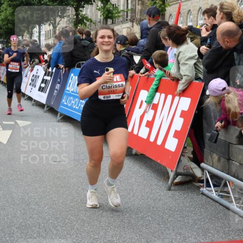 14.06.2026 - REWE Women's Run Strokosch-Dieckow http://msf.ph/oto/9768996 14.06.2026 10:59:37 Ziel 5032, 5117, 5404, 5409, 5418, 5590, 5701, 6016 meine-sportfotos.de